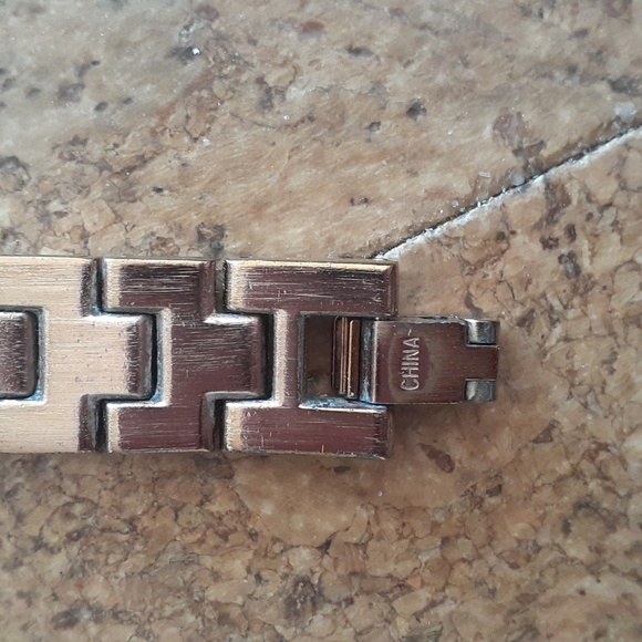 Armitron Now rosetone watch with Crystal accents. Used with tag. - Picture 4 of 11